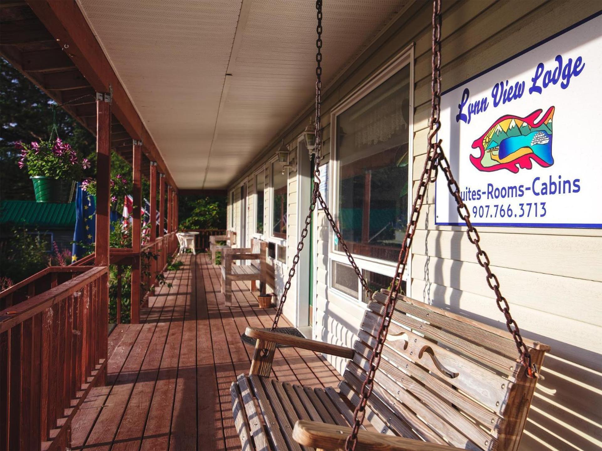 Front Room Lynnview Lodge Haines Exterior foto